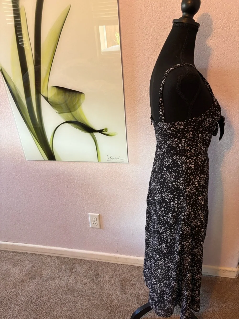Dress size small - Picture 3 of 5
